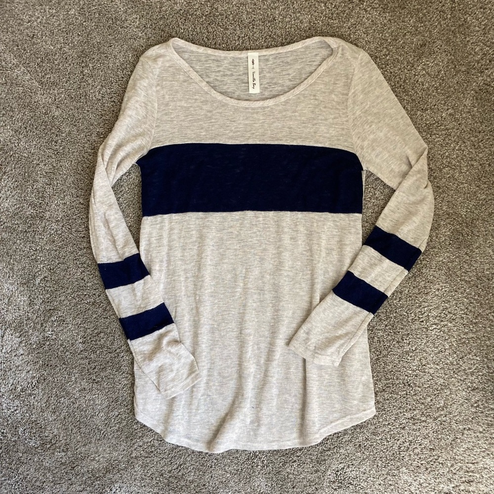 Cute Navy and Cream sweater